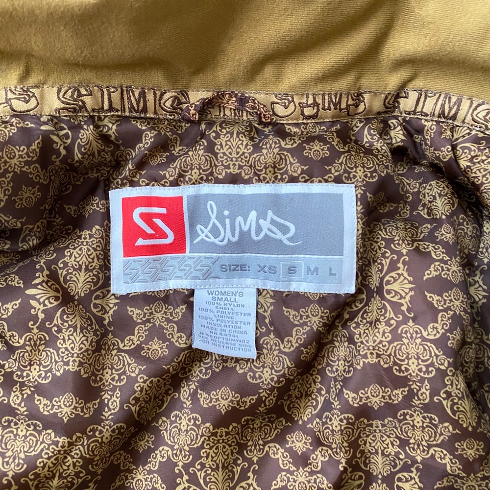 Simms Women’s Winter Jacket - Picture 3 of 7